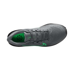 NIKE QUEST